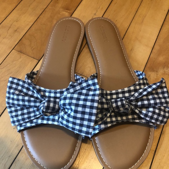 Old Navy sandals - Picture 2 of 2